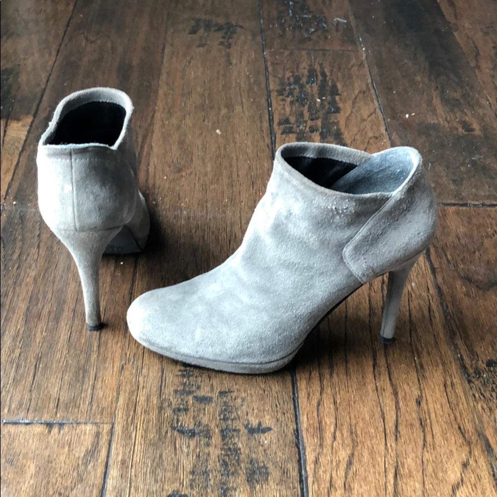 Stuart Weitzman Grey Suede Ankle Booties | Size 6